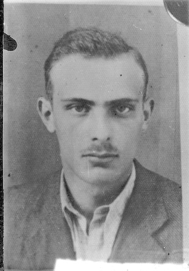 Shmuel Willenberg, 1942. Photo Credit: United States Holocaust Memorial Museum, courtesy of Shmuel and Ada Willenberg