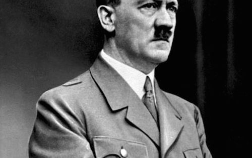 Adolf Hitler. Bundesarchiv, Bild 183-S33882 / CC-BY-SA 3.0 [CC BY-SA 3.0 de (http://creativecommons.org/licenses/by-sa/3.0/de/deed.en)], via Wikimedia Commons.