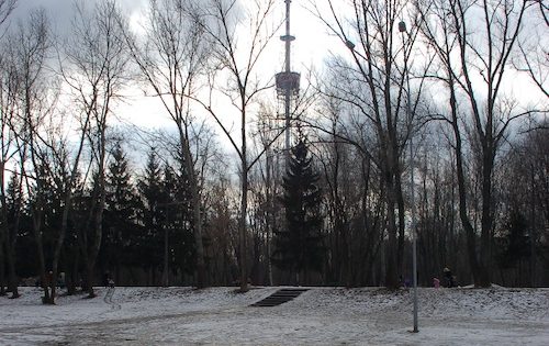 View of the TV tower from Babi Yar, Kiev. By Roland Geider (Ogre) (own work) [Public domain], via Wikimedia Commons.